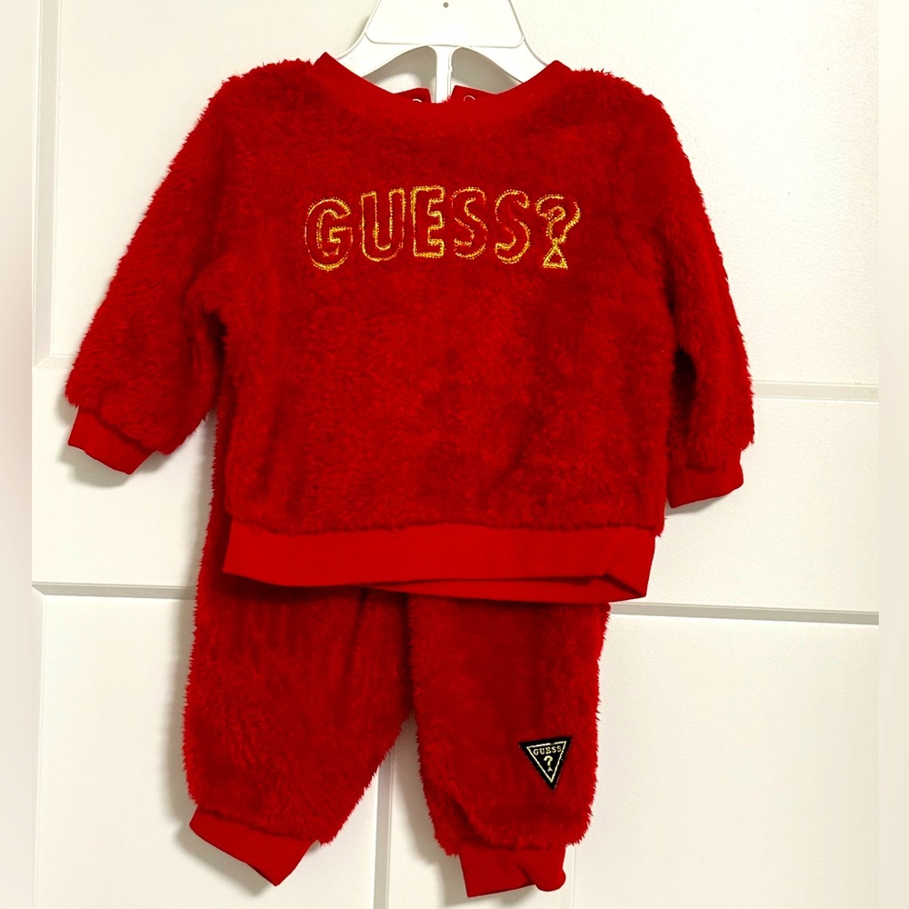 NEW! Baby Guess long sleeve and fluffy shirt and pants. 2 pcs. 3-6 Month.